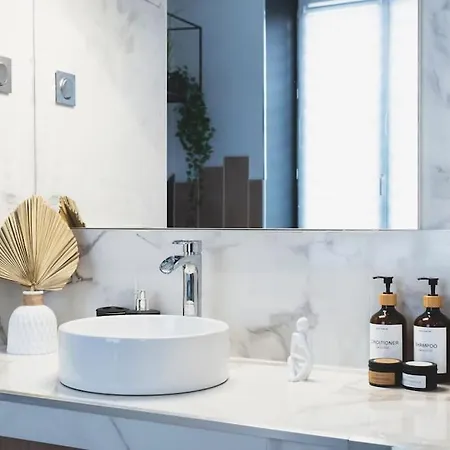 Room, La Douce Angevine Apartment