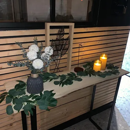 Room, La Douce Angevine *