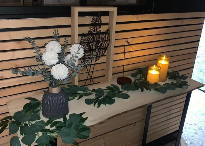 Room, La Douce Angevine *